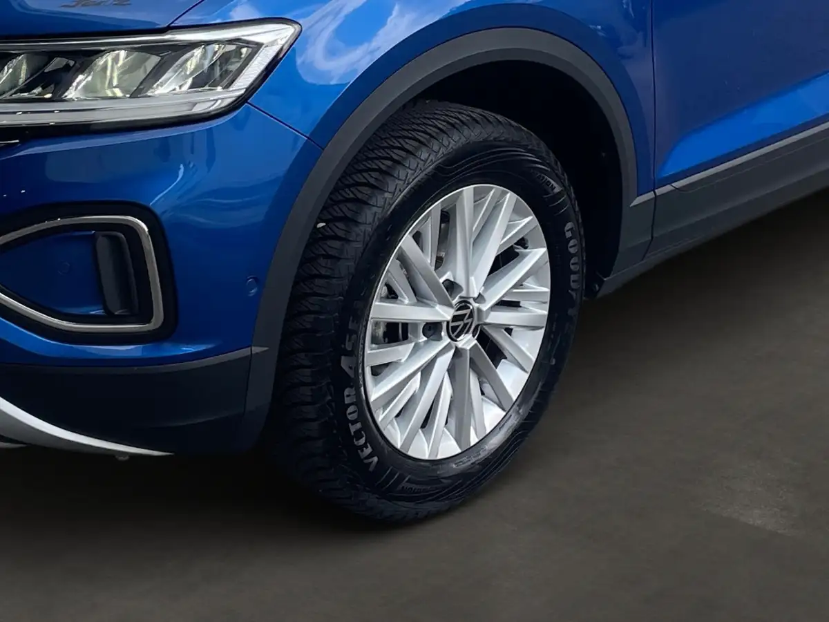 Volkswagen T-Roc, SUV/Geländewagen/Pickup, Benzin, Schaltgetriebe, Blau