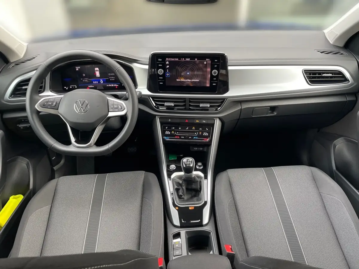 Volkswagen T-Roc, SUV/Geländewagen/Pickup, Benzin, Schaltgetriebe, Blau