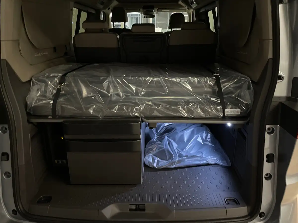 Volkswagen T7 California, Van/Kleinbus, Diesel, Automatik, Silber