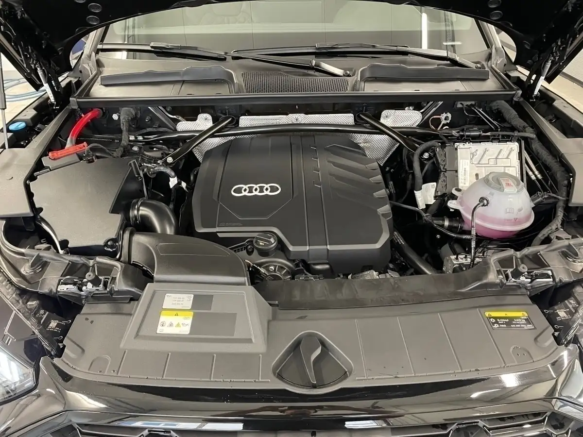 Audi Q5, SUV/Geländewagen/Pickup, Benzin, Automatik, Schwarz