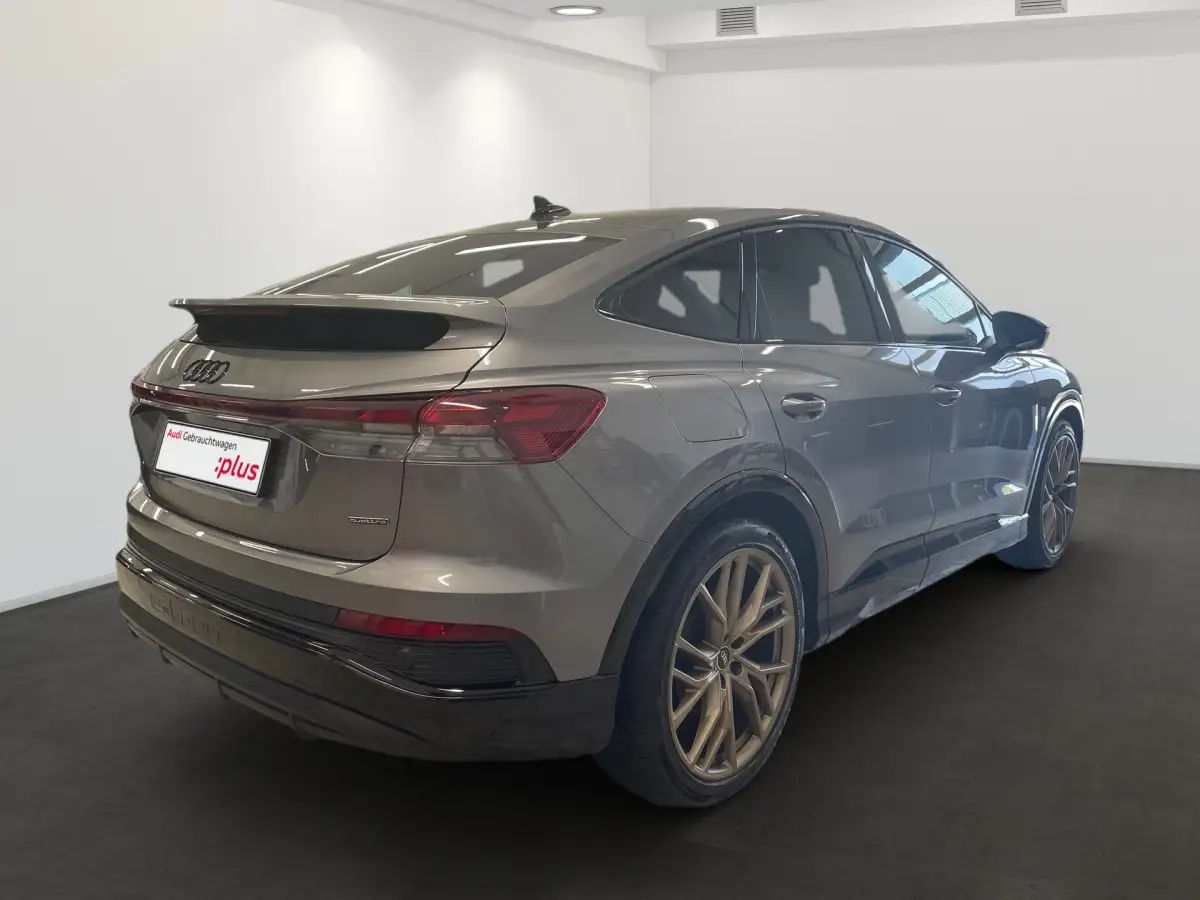 Audi Q4 e-tron, SUV/Geländewagen/Pickup, Elektro, Automatik, Grau