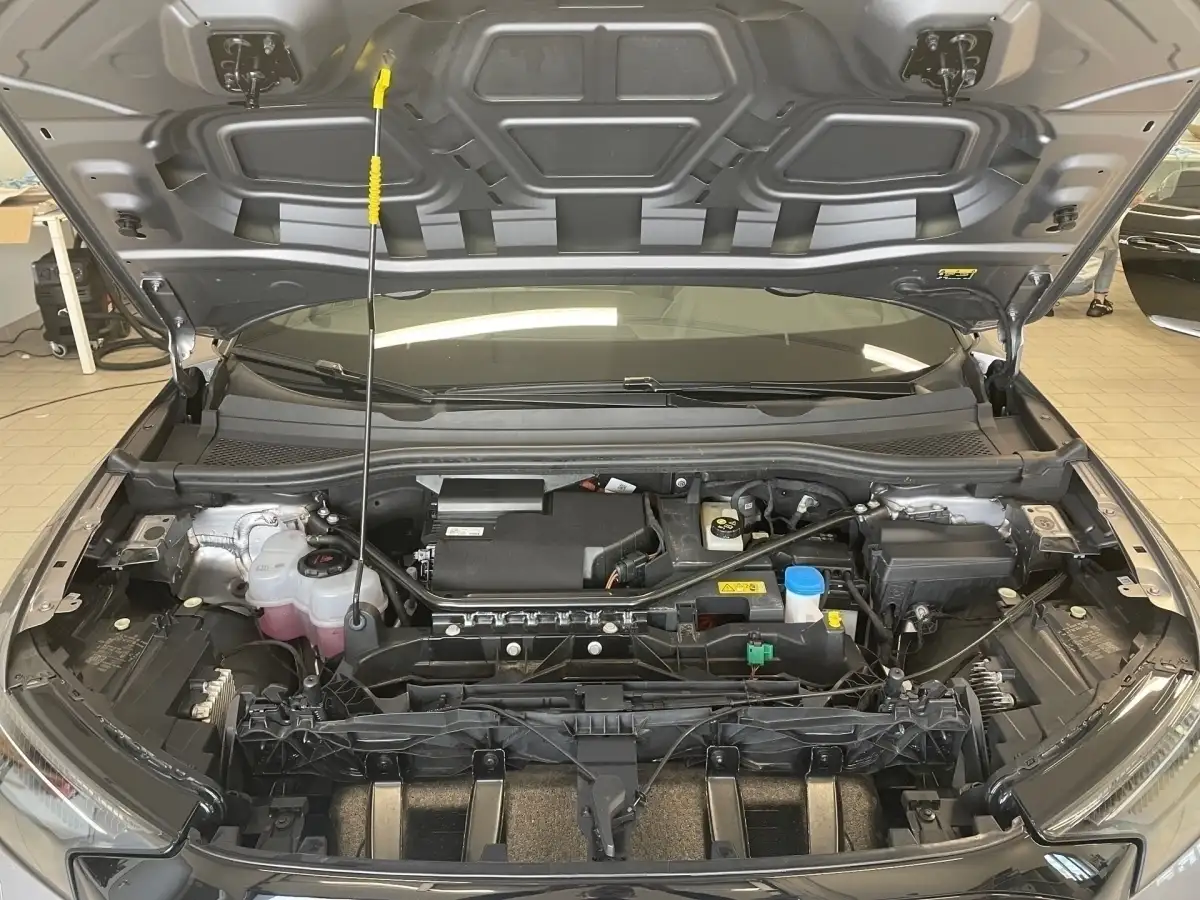 Audi Q4 e-tron, SUV/Geländewagen/Pickup, Elektro, Automatik, Grau