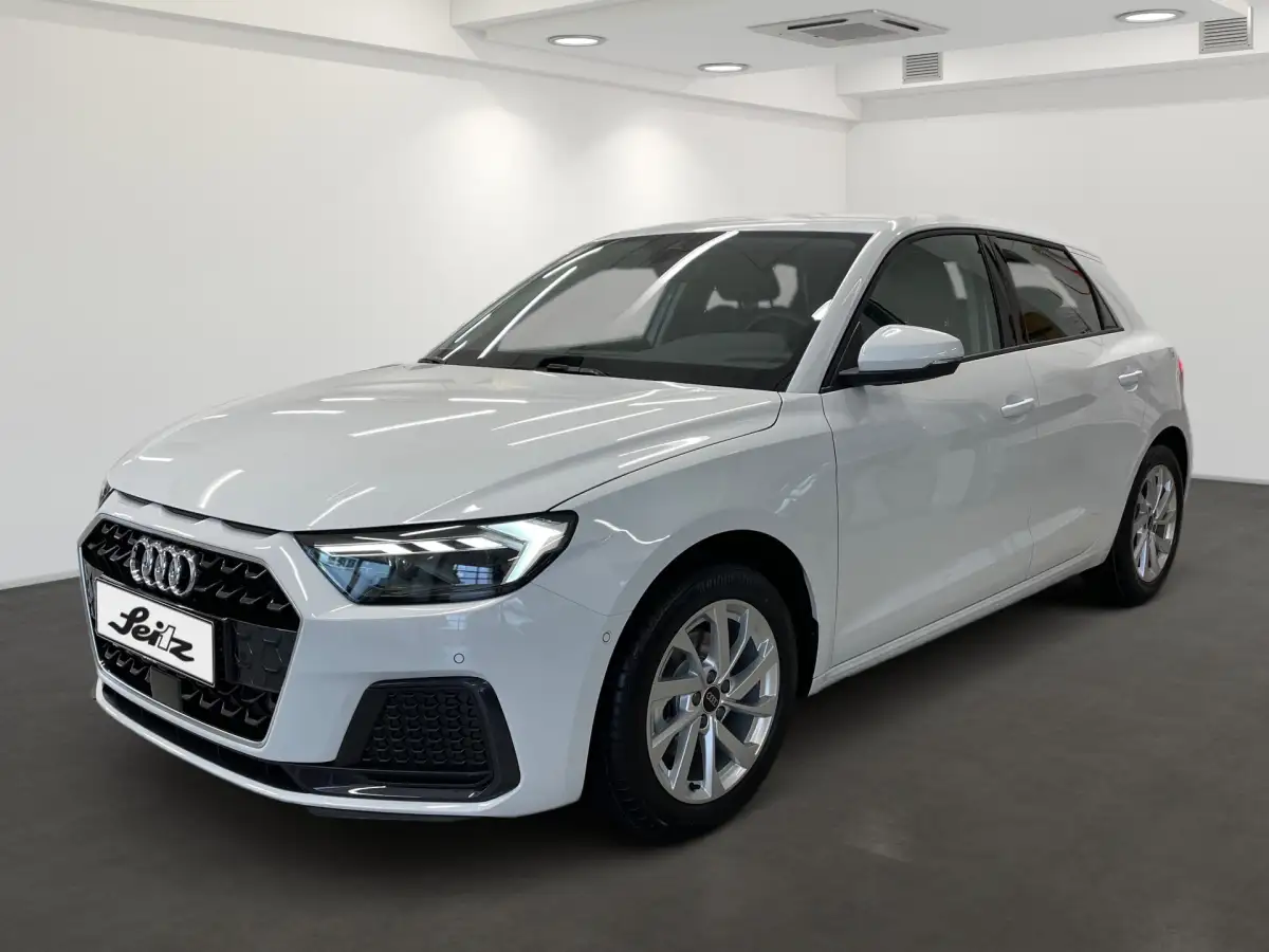 Audi A1, Kleinwagen, Benzin, Automatik, Weiß