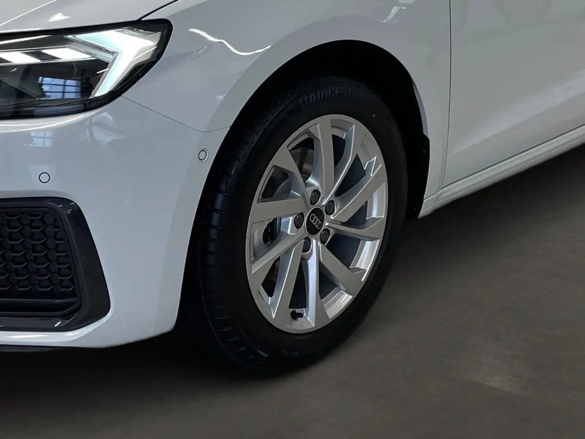Audi A1, Kleinwagen, Benzin, Automatik, Weiß