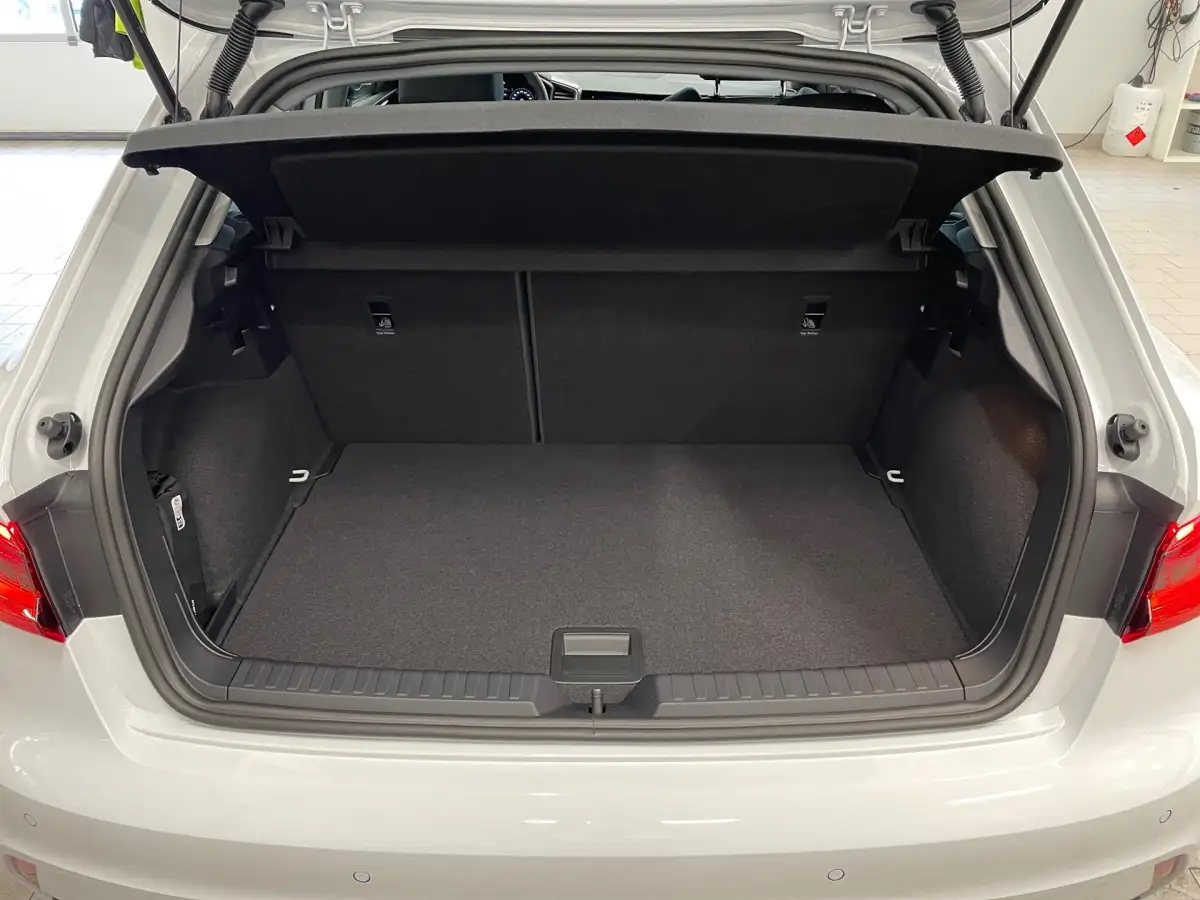 Audi A1, Kleinwagen, Benzin, Automatik, Weiß