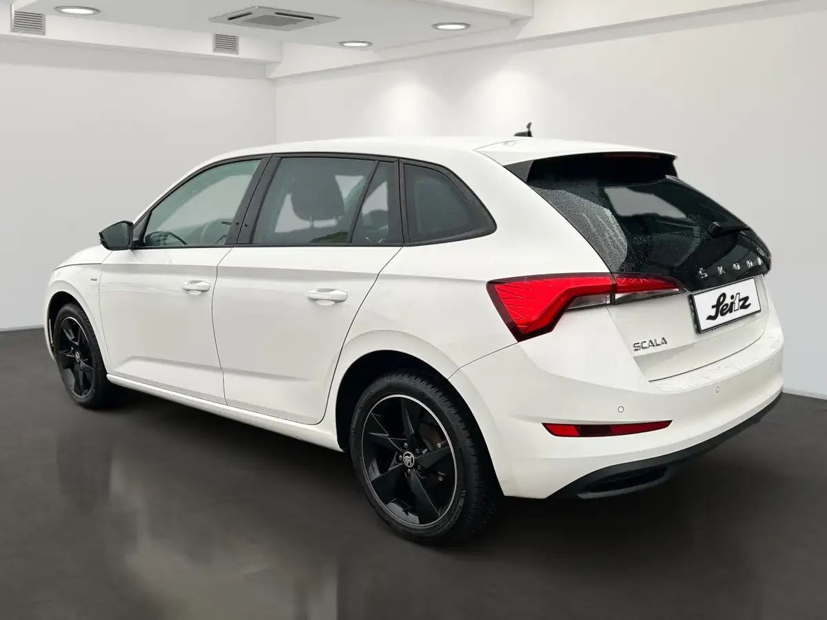 Skoda Scala, Limousine, Benzin, Schaltgetriebe, Weiß