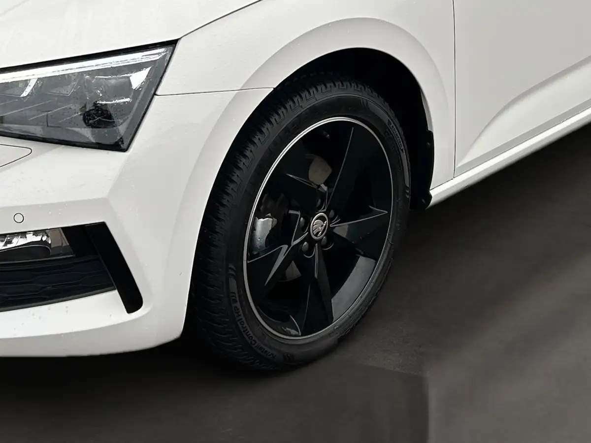 Skoda Scala, Limousine, Benzin, Schaltgetriebe, Weiß